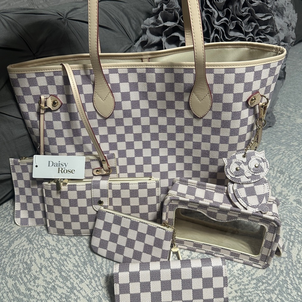 Daisy Rose Handbag Bundle